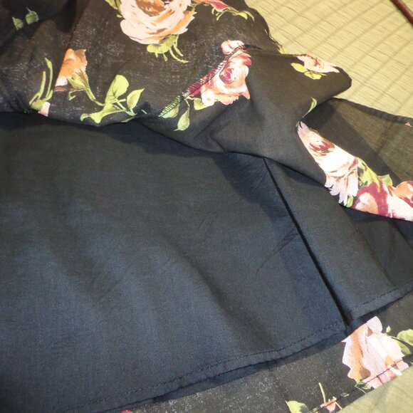 Necessary Objects Skirt S Lined Roses Black Multi Side Zip Closure Flared - Picture 6 of 12